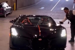 东契奇的布加迪跑车近距离看看真的太帅了