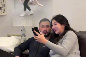 这几个家伙，怎么看起来不会打球的样子